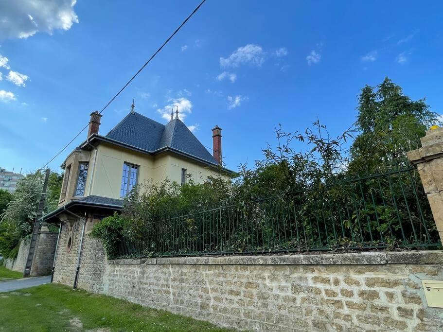 Вилла Maison Independante La Quietas Sur Les Hauteurs De Седан Экстерьер фото